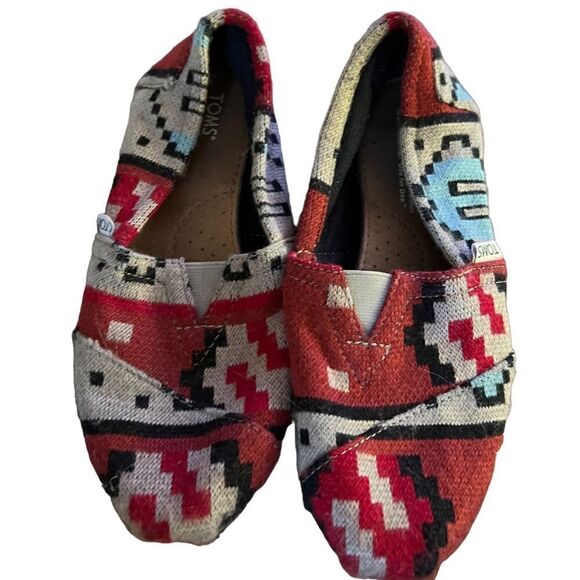 TOMS Aztec print red, black, white and blue flats women’s size 6 - Picture 6 of 7